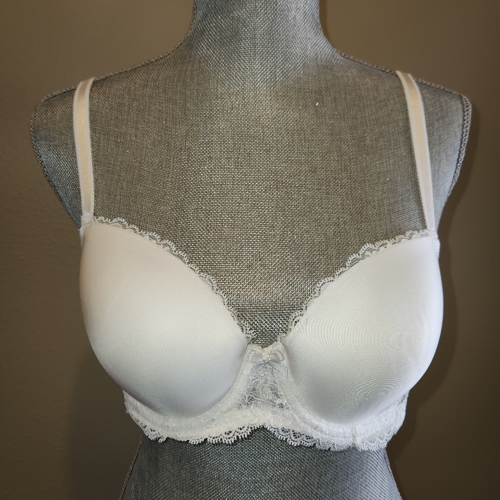 Victoria Secret 38B Lace Demi Bra